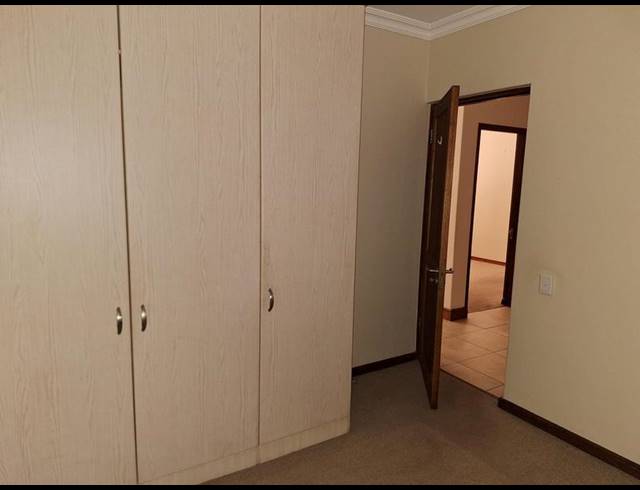 2 BEDROOM APARTMENT FOR SALE IN NEWLANDS